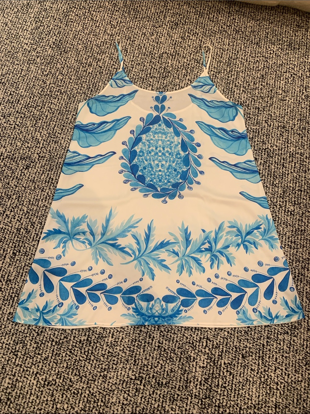 Blue Floral Print Spaghetti-Strap Nightie. Medium. New